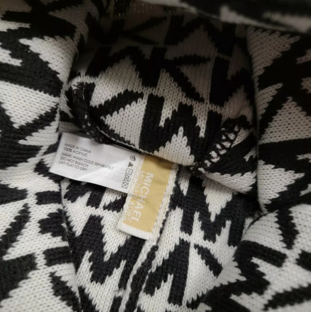 Michael Kors Borderd MK Logo Cuf Beanie Hat - Picture 3 of 3